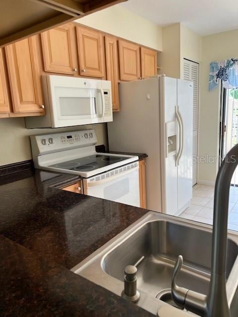 3188 Windrush Bourne unit 2, Sarasota, FL 34235 - photo 4