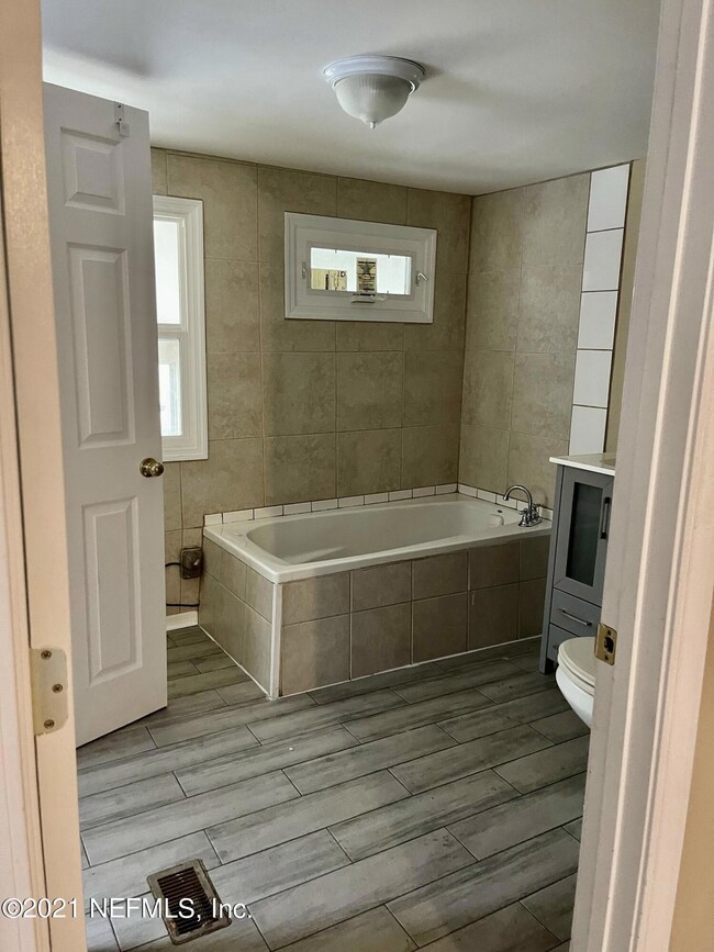 5914 Davon St, Jacksonville, FL 32244 - photo 3