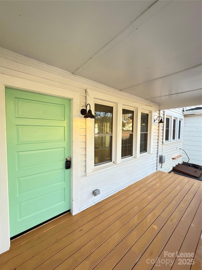 130 Maple St, Badin, NC 28009 - photo 4