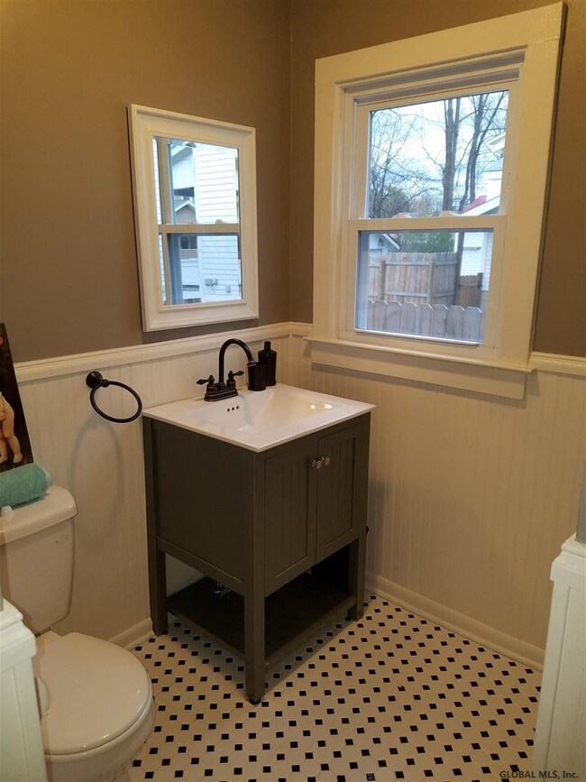 20 Lawton Ave, Glens Falls, NY 12801 - photo 5