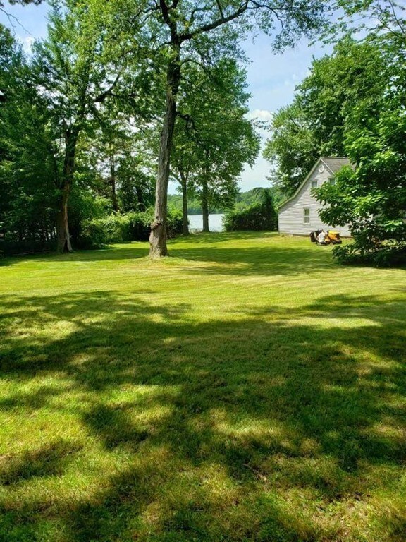 27R Glenmore St, Springfield, MA 01129 - photo 5