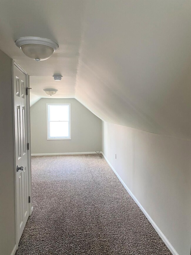 714 W Main St, Griffith, IN 46319 - photo 5