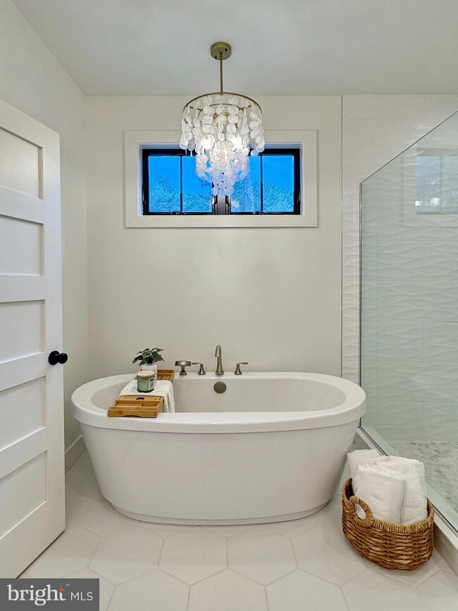 11755 Over Creek Ct, Swan Point, MD 20645 - photo 5