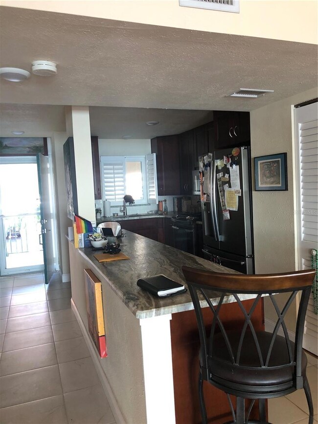 Town Shores of Gulport unit 207, Gulfport, FL 33707 - photo 2