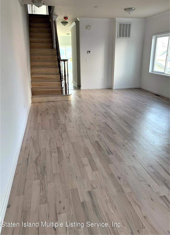 42 Gansevoort Blvd, Staten Island, NY 10314 - photo 5