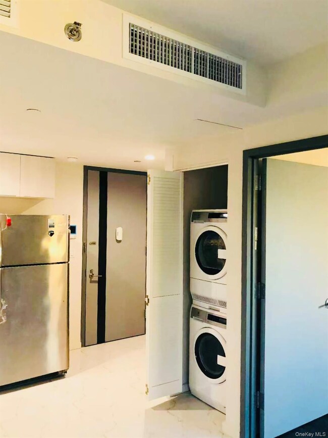 Murray Hill Mansion unit 4C, Flushing, NY 11354 - photo 5