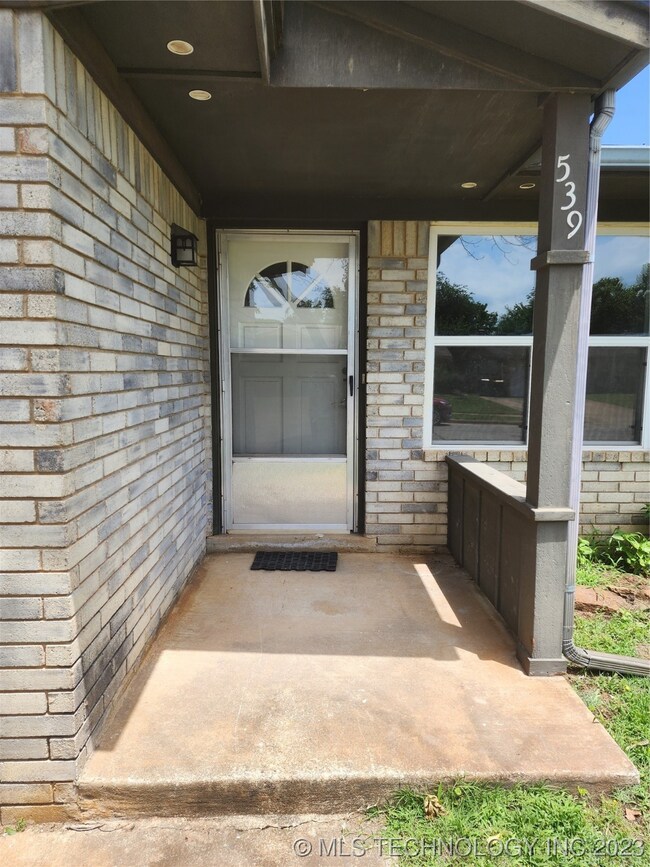 Covered front porch.