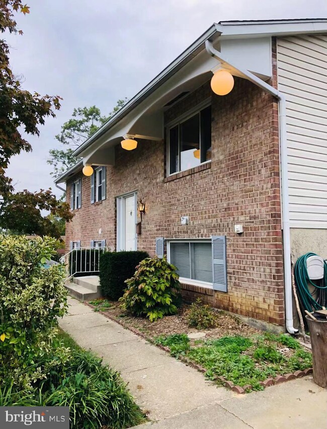 6 Stanrock Ct, Parkville, MD 21234 - photo 2