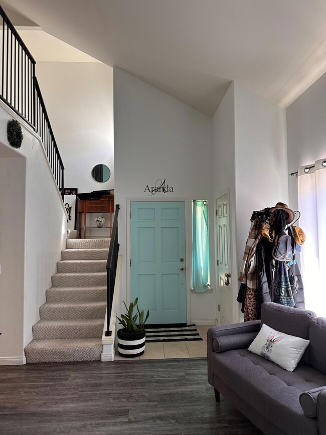 Entry Stairway
