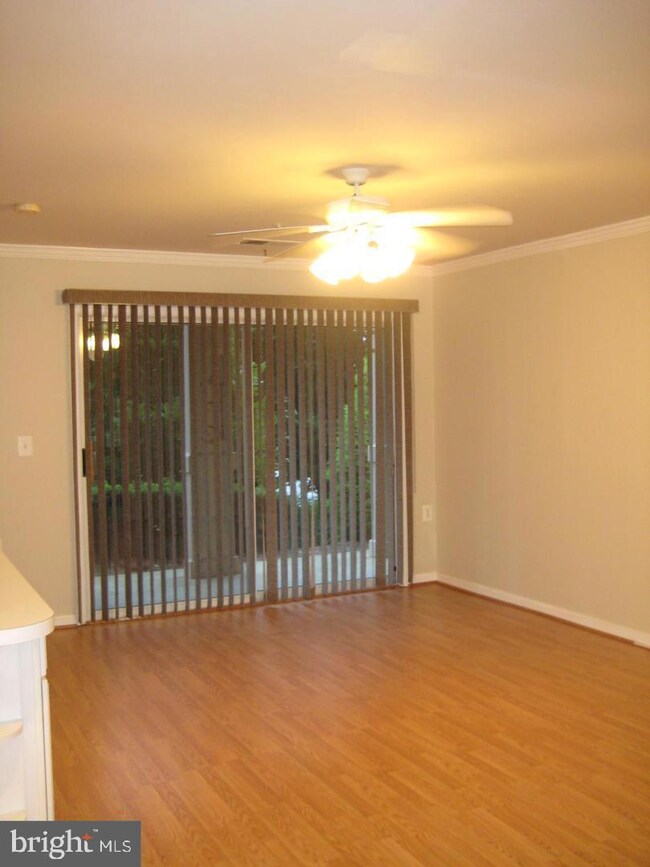 1025 Gardenview Loop unit 101, Woodbridge, VA 22191 - photo 3