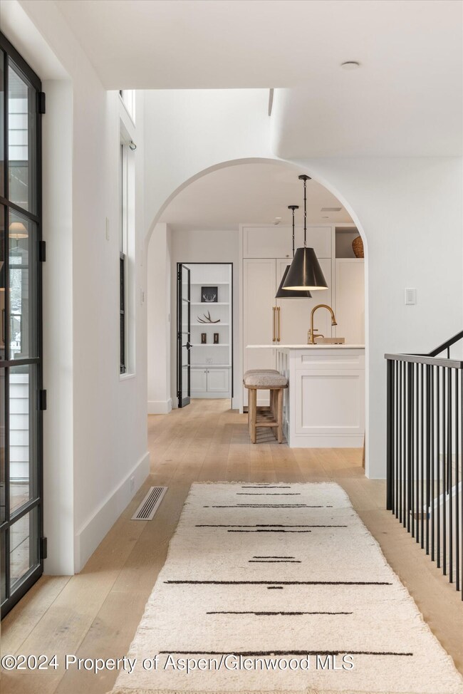 07-134eBleeker_24050607