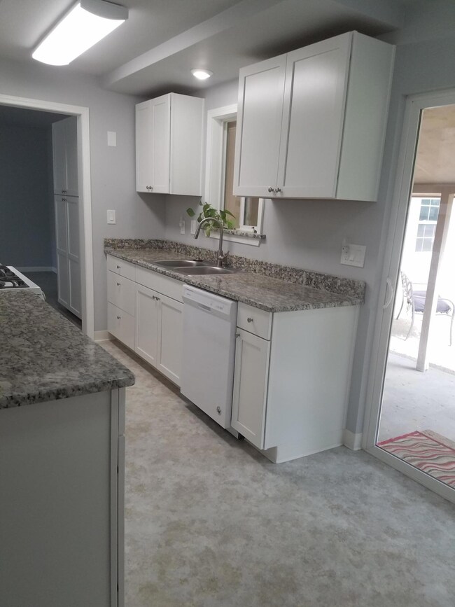 4331 Fargo St, Klamath Falls, OR 97603 - photo 4