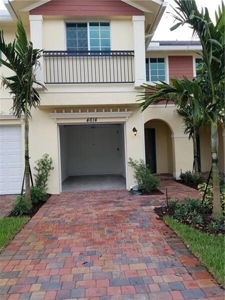 4614 Windmill Ln, Davie, FL 33328 - photo 2