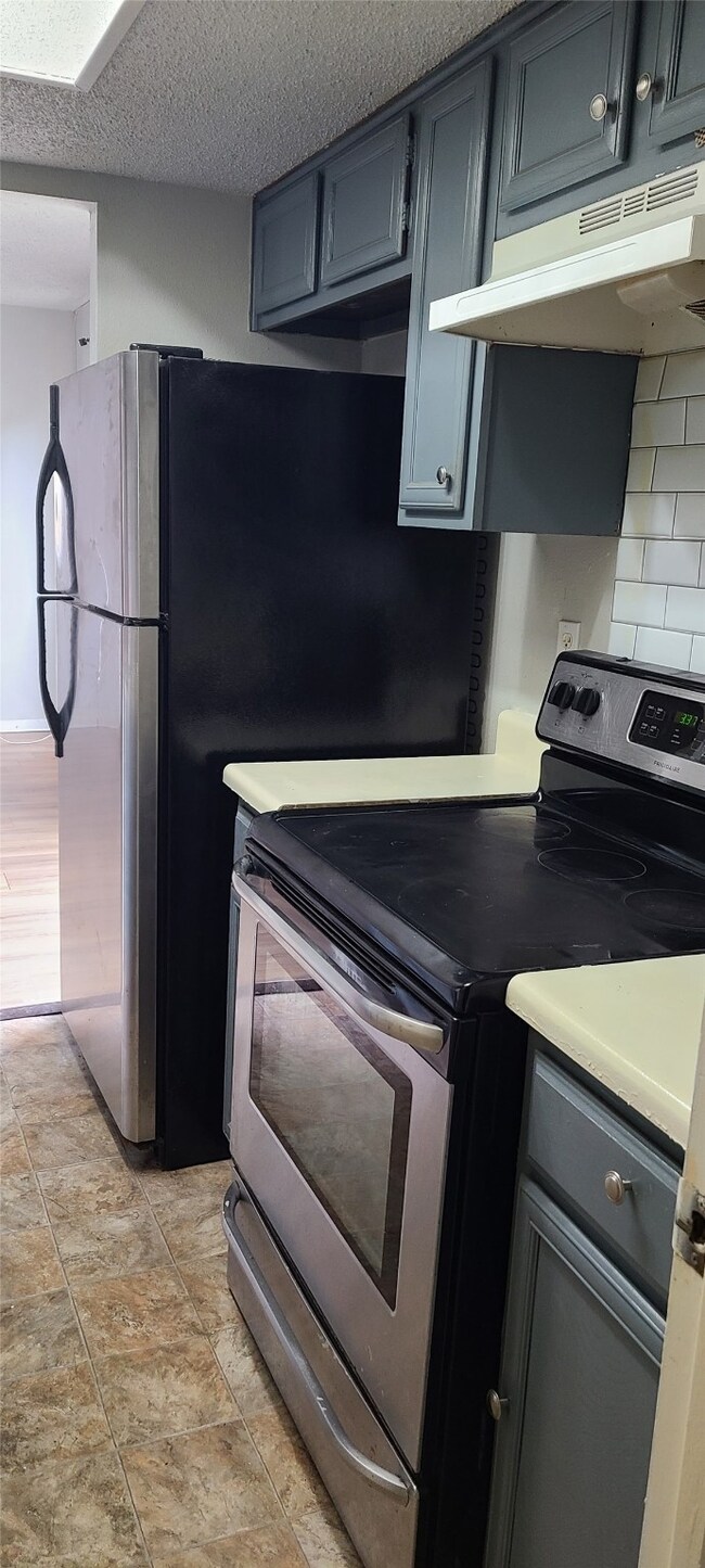 Kitchen 1a