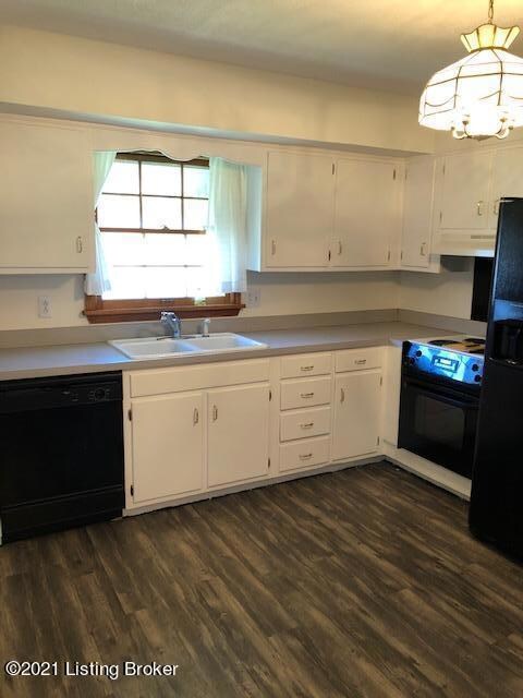 8312 Smyrna Pkwy, Louisville, KY 40228 - photo 2