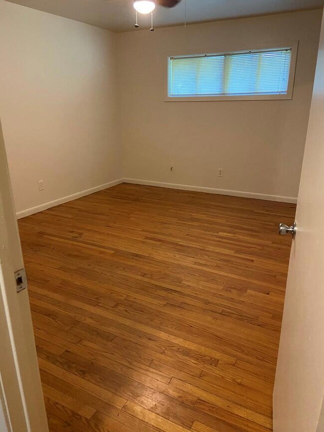 2809 Duberry St, Bay City, TX 77414 - photo 4