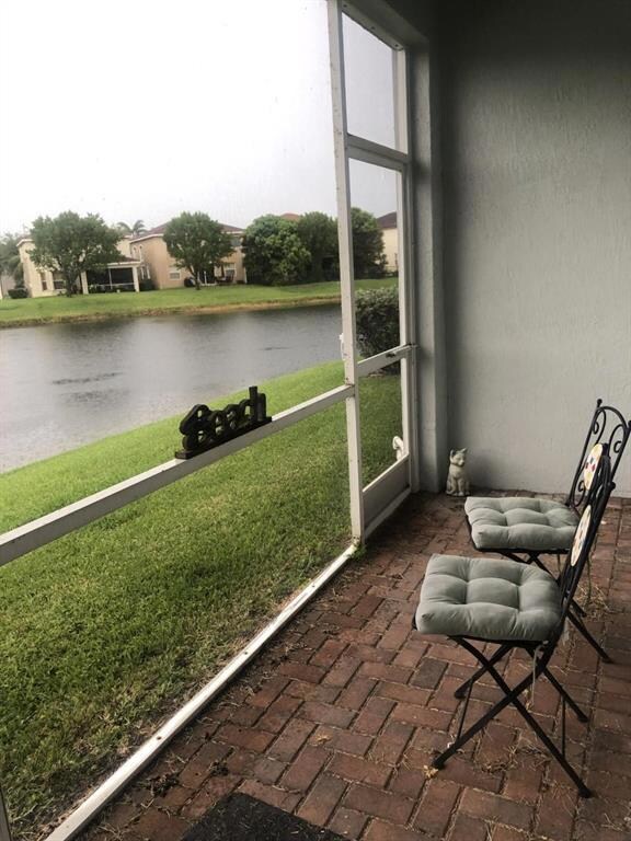 2170 Oakmont Dr, Riviera Beach, FL 33404 - photo 3