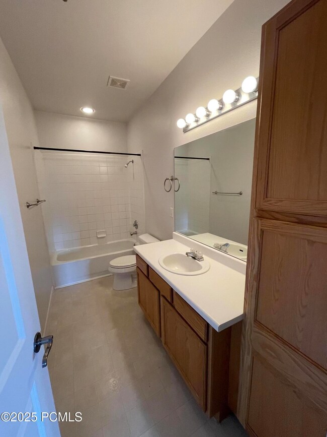 359 E Keetly Station Cir, Heber City, UT 84032 - photo 7