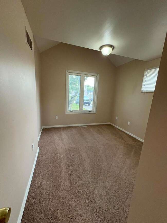 17261 Euclid Ave, Allen Park, MI 48101 - photo 7