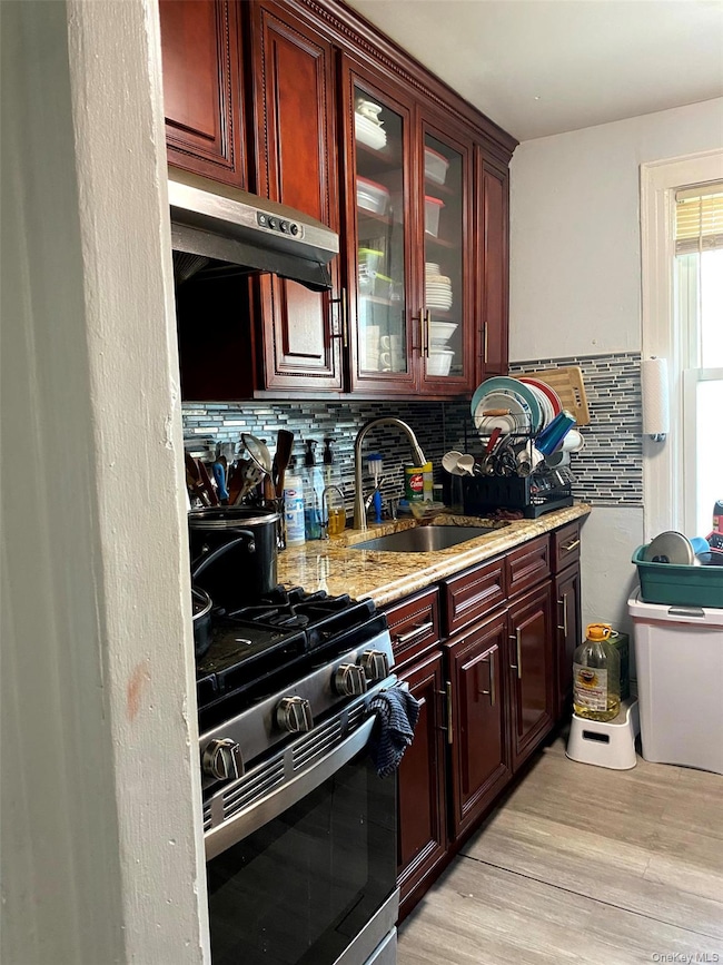 107-02 Pinegrove St unit 2nd floor, Jamaica, NY 11435 - photo 2