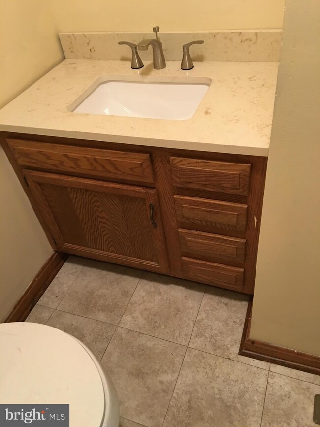 10710 Maple Ridge Dr, Spotsylvania, VA 22553 - photo 7