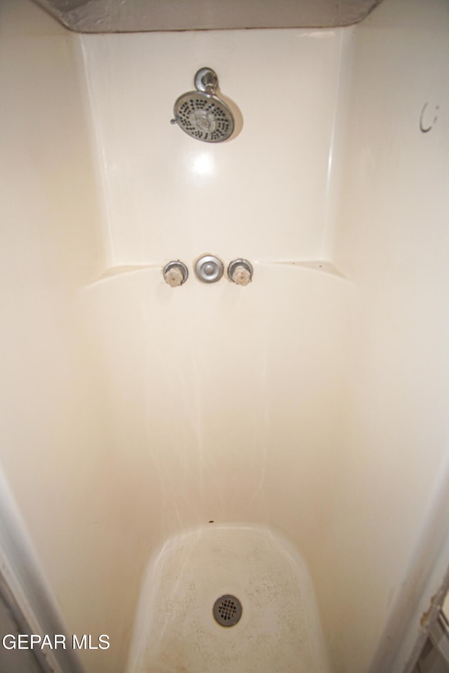 7161 Dale Rd unit 2, El Paso, TX 79915 - photo 5