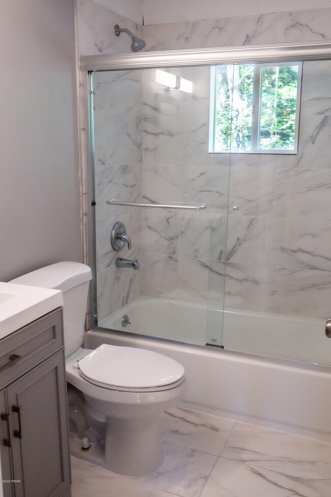 372 Wild Acres Dr, Dingmans Ferry, PA 18328 - photo 3