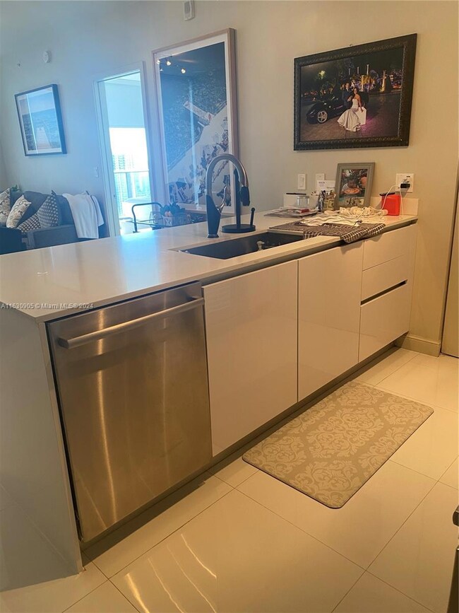 Aria on the Bay unit 3708, Miami, FL 33132 - photo 7