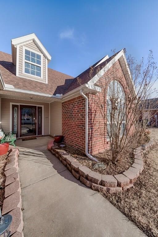 1009 N Mallard Ln, Rogers, AR 72756 - photo 2