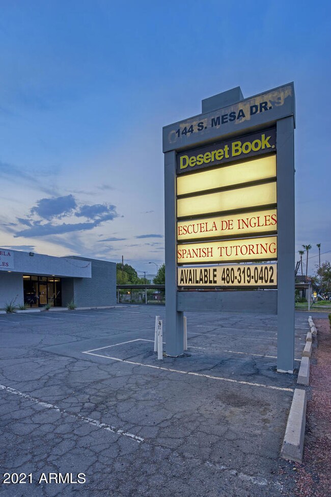 144 S Mesa Dr unit D, Mesa, AZ 85210 - photo 7