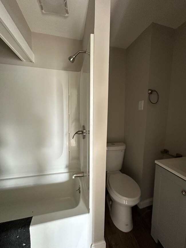 66 Richmond Rd unit B, Winchester, NH 03470 - photo 7