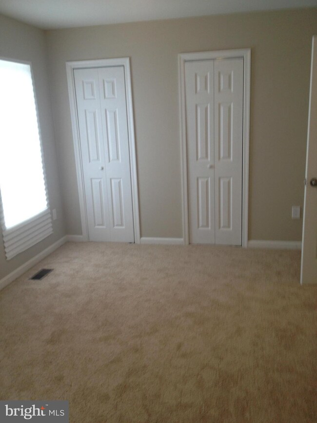 901 Hilldropt Ct, Capitol Heights, MD 20743 - photo 6