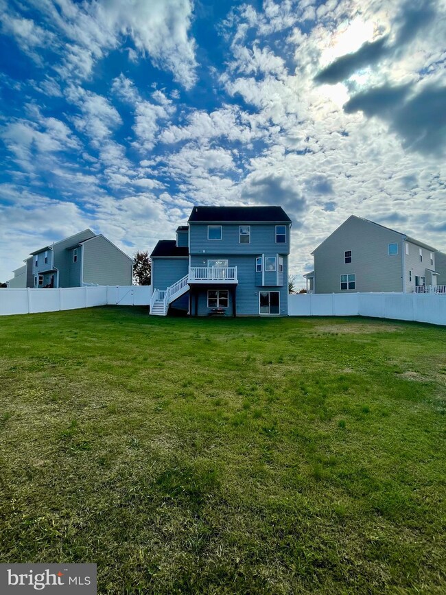 45606 Taras Ct, Great Mills, MD 20634 - photo 2