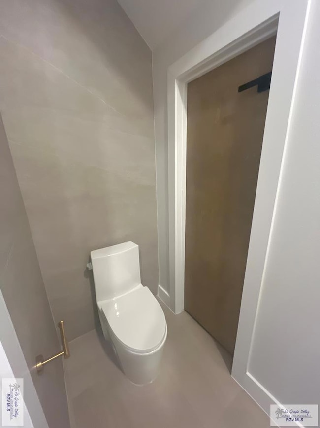 702 W Juniper Dr unit A-B, Harlingen, TX 78552 - photo 5