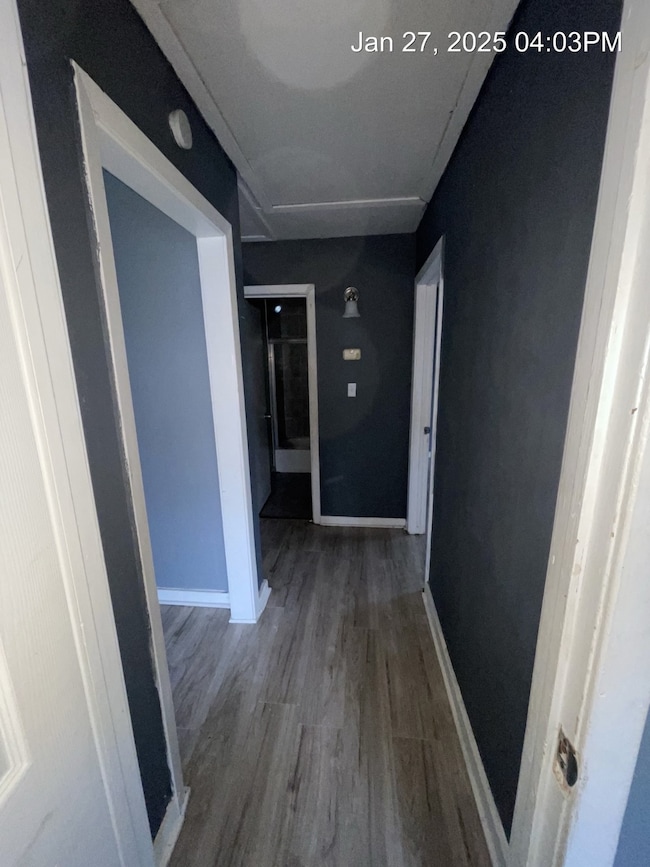 Hallway to bedrooms