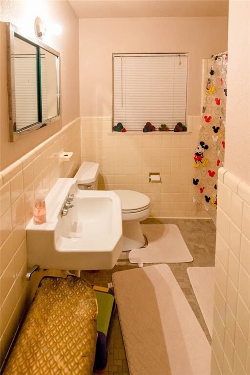 Full bathroom #2