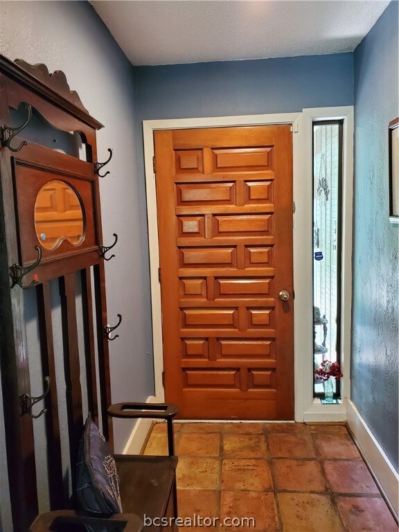 1819 Hondo Dr, College Station, TX 77840 - photo 5