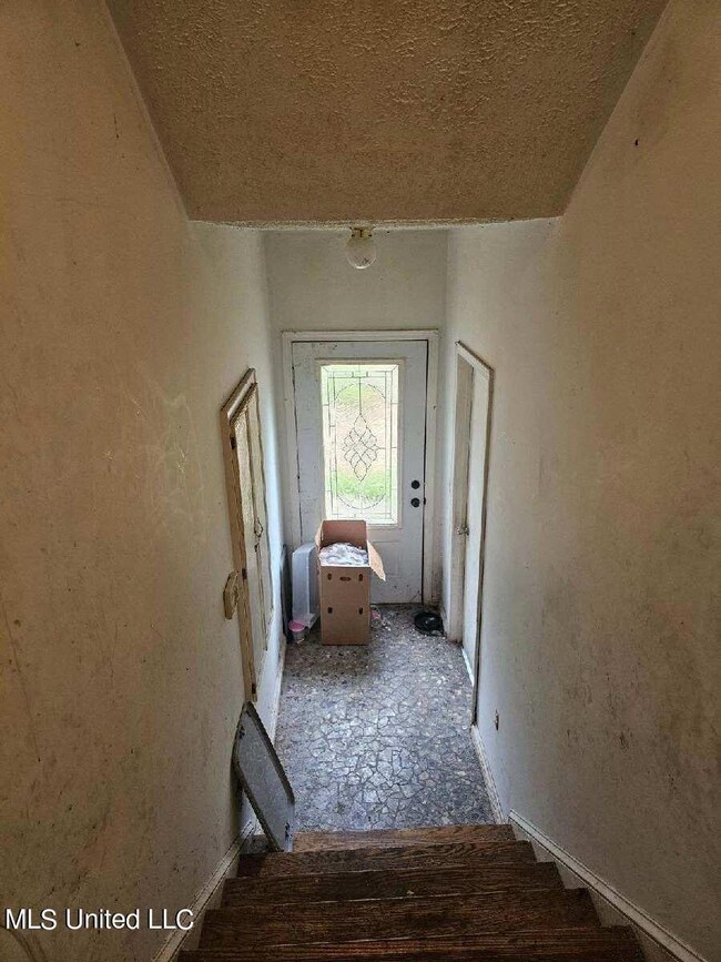 2139 S Ridge Rd, Byram, MS 39272 - photo 5