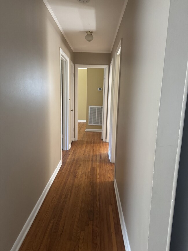 104 Parkview Dr, McMinnville, TN 37110 - photo 7