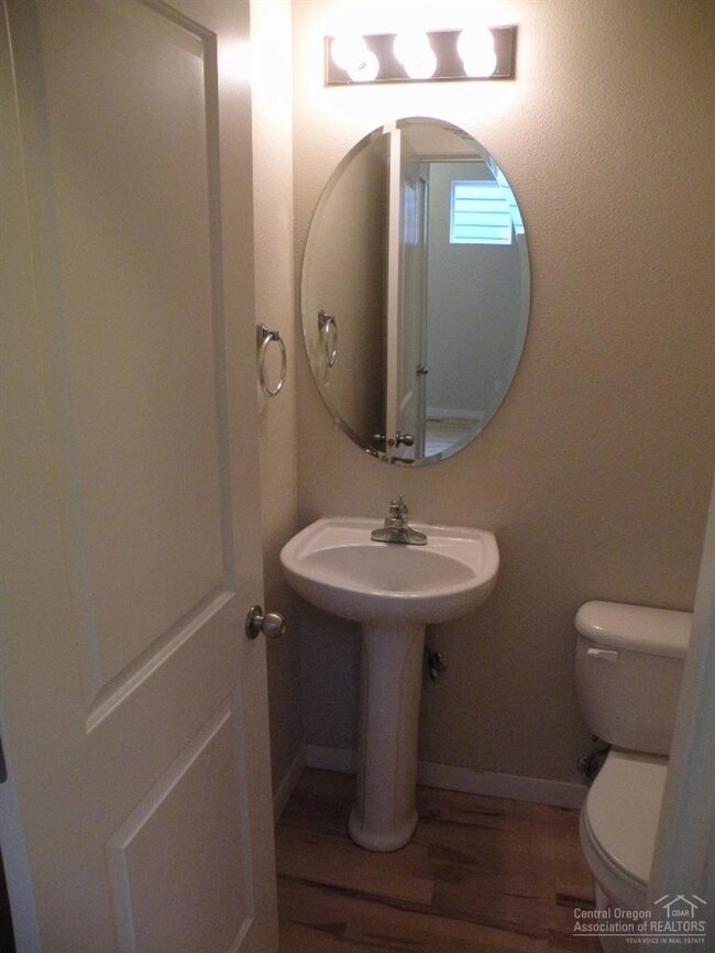 19450 Hollygrape St, Bend, OR 97702 - photo 6