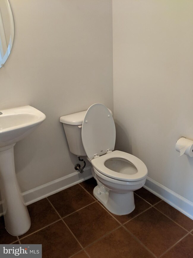 9247 Laurel Ridge Crossing Rd, Lorton, VA 22079 - photo 7