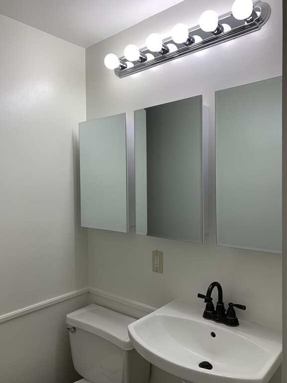 4 Pearson St unit 2, Saugus, MA 01906 - photo 5