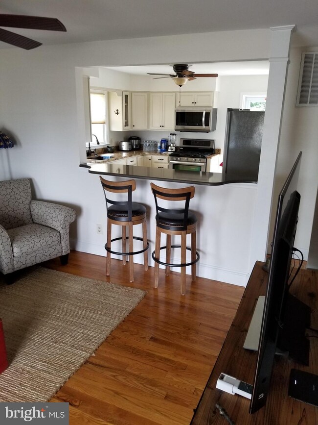 320 Burnside St, Annapolis, MD 21403 - photo 6