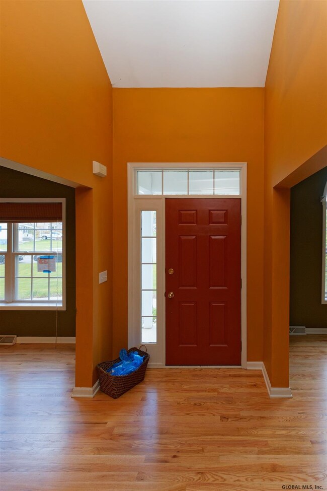 35 Kara Ln, Clifton Park, NY 12065 - photo 4