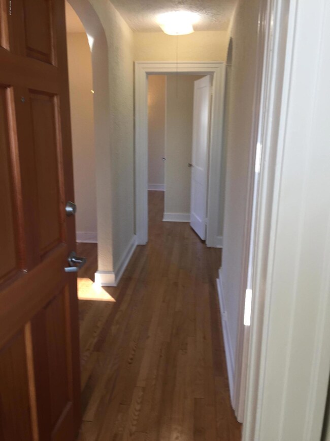 53 Moshier St unit B, Greenwich, CT 06831 - photo 5