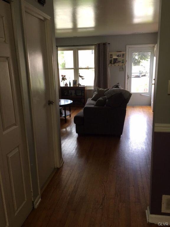 23 Eisenhower Cir, Whitehall, PA 18052 - photo 3