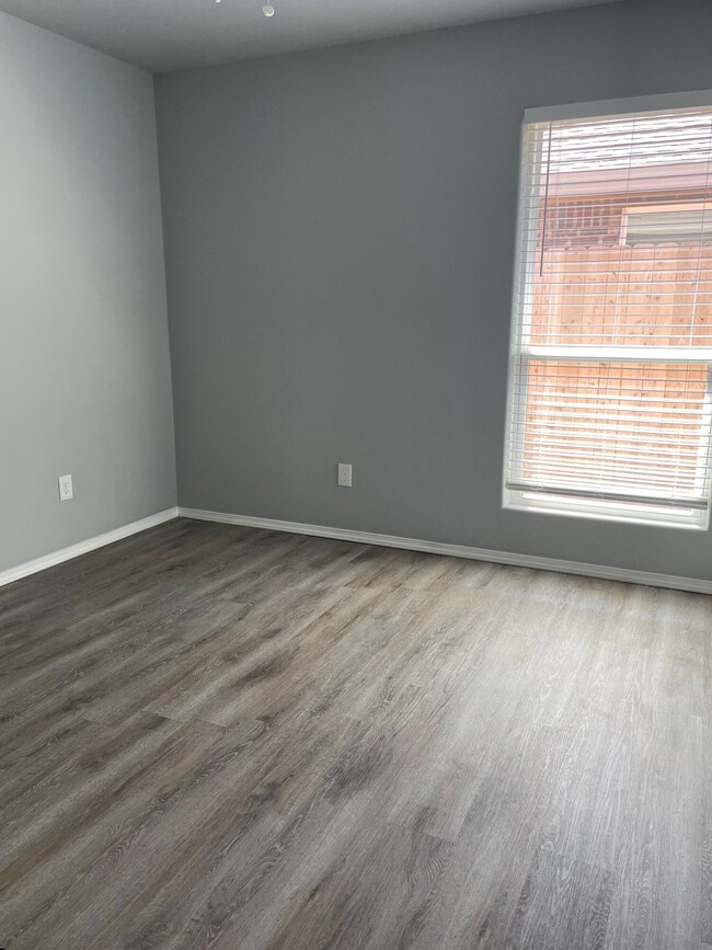 2A00A7B4-10E9-4C4F-9267-7872EB12F5F2