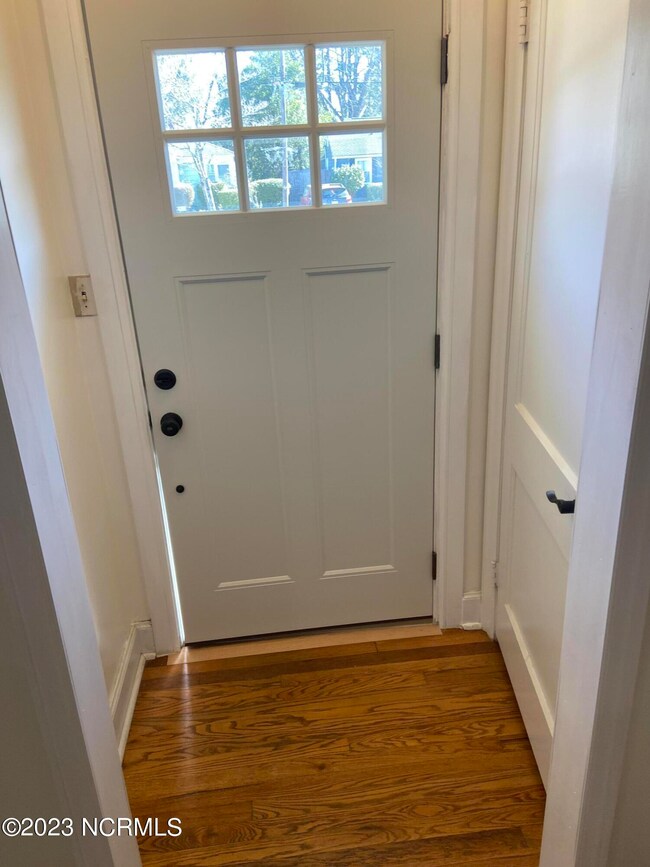 113 N 25th St, Wilmington, NC 28405 - photo 4