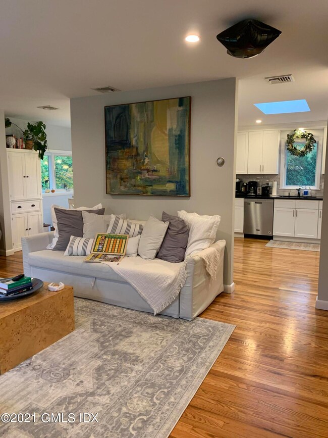 35 Pond Place, Cos Cob, CT 06807 - photo 6