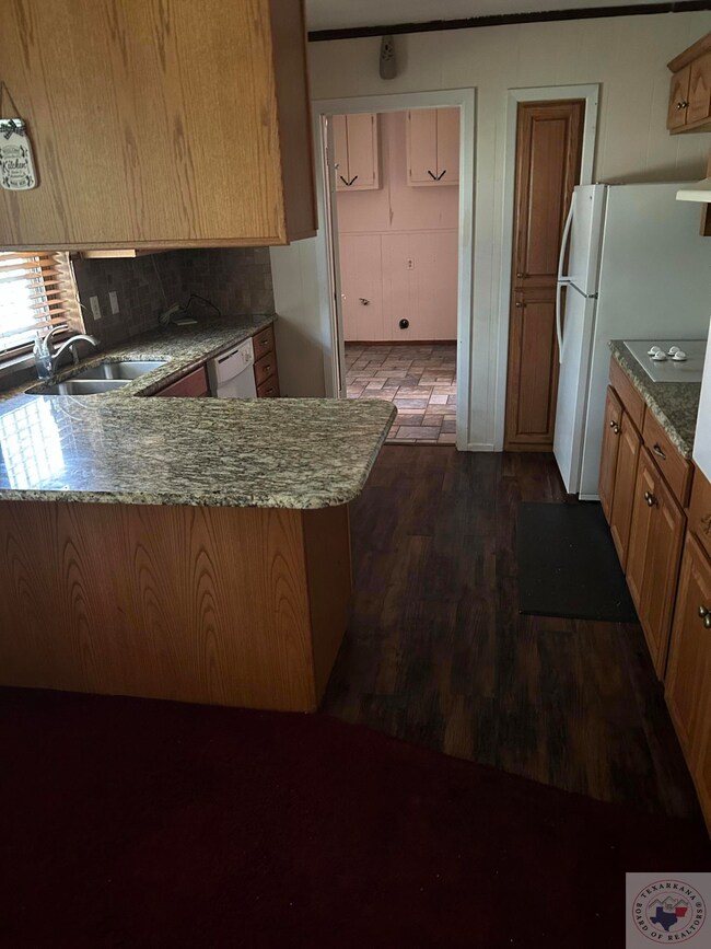 1701 Waverly Dr, Texarkana, TX 75501 - photo 2